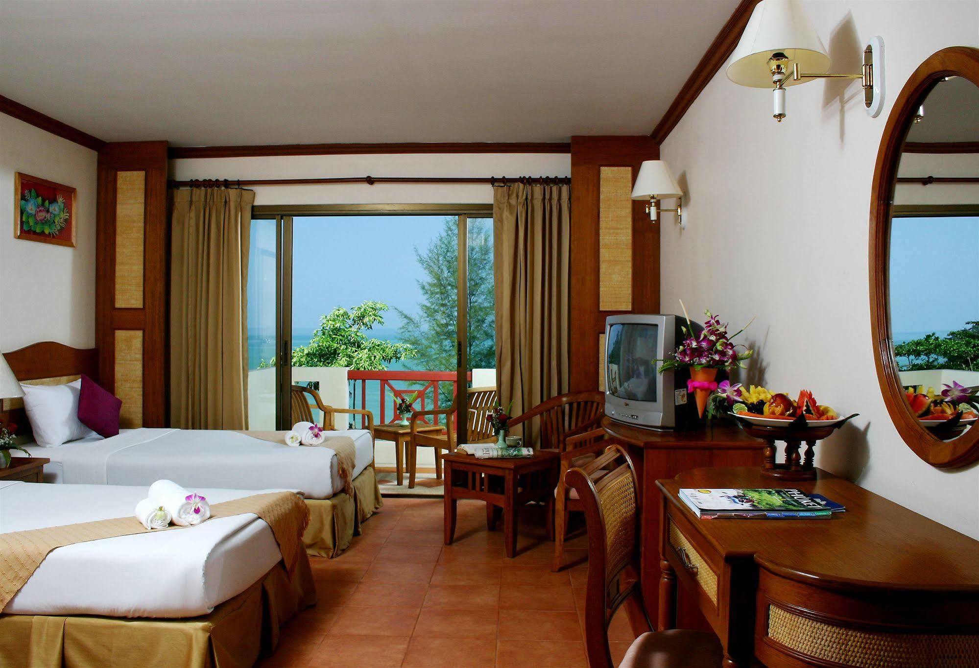 Khaolak Sunset Resort - Adults Only - Sha Extra Plus Кхаулак Экстерьер фото
