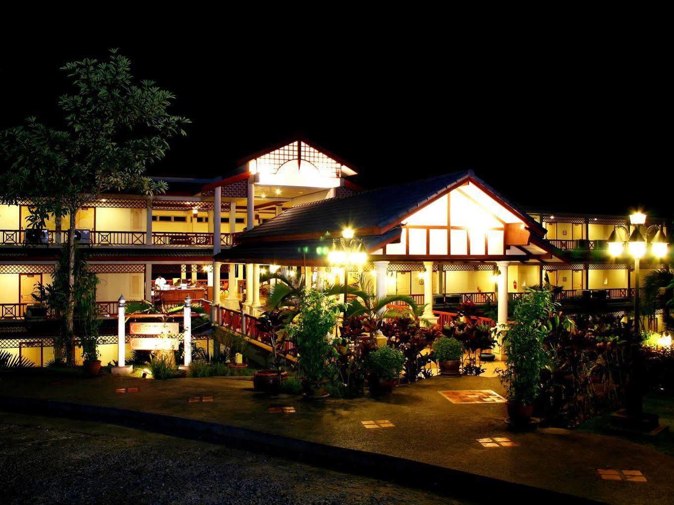 Khaolak Sunset Resort - Adults Only - Sha Extra Plus Кхаулак Экстерьер фото