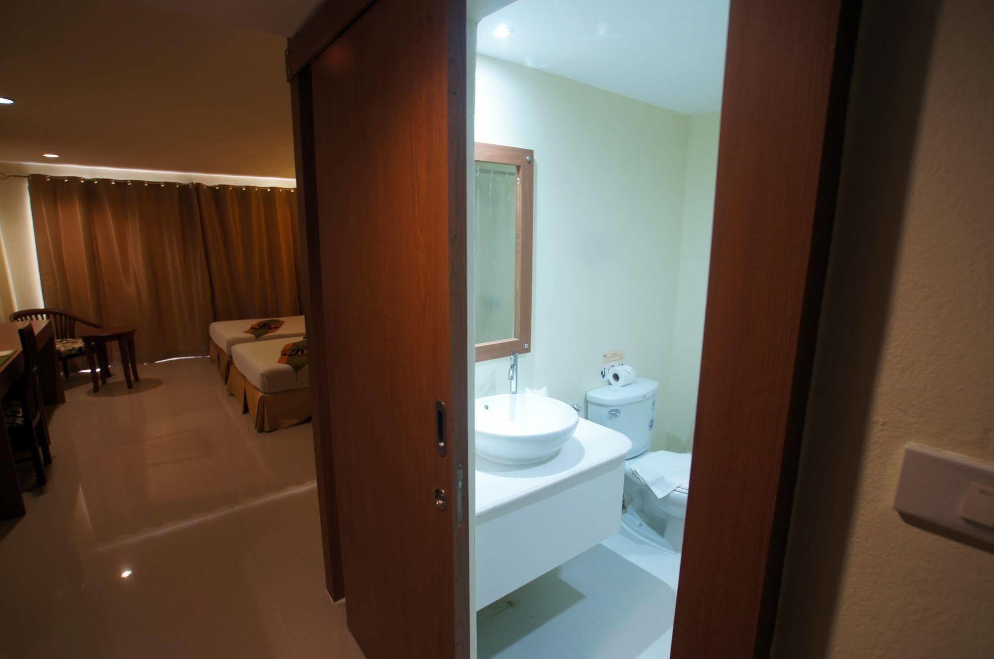 Khaolak Sunset Resort - Adults Only - Sha Extra Plus Кхаулак Экстерьер фото